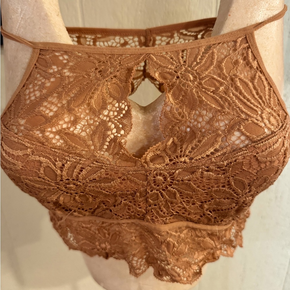 Zenana Outfitters Lace Bralette set of 3